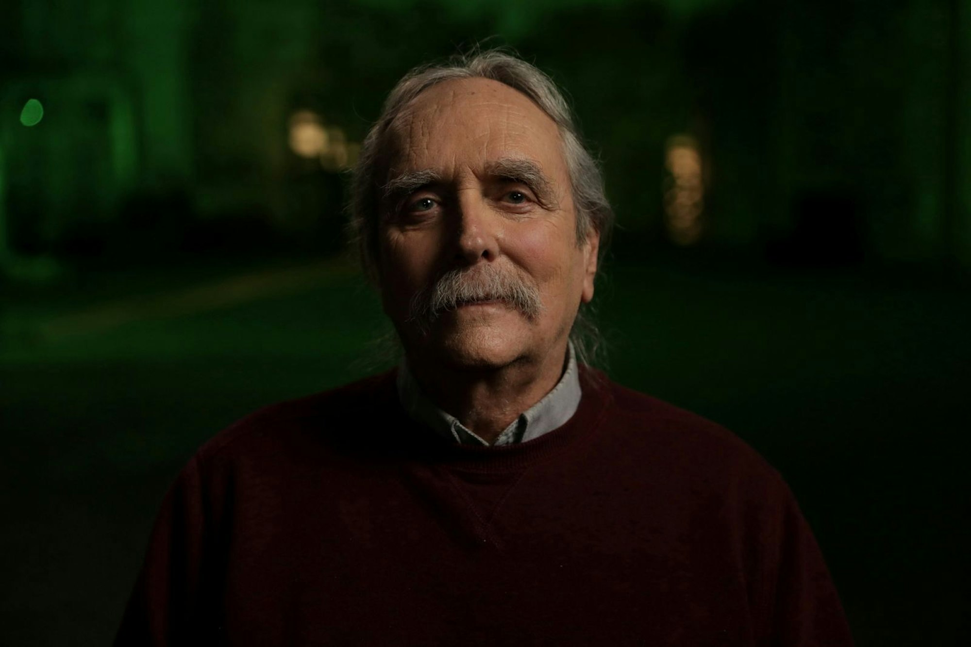 Der Psychologe Tod Roy evaluierte Charles Manson. Er glaubt, dass ihn seine lange Zeit im Gefängnis zu dem Monster machte, dass er später wurde. (Bild: 2024 Peacock Media Productions LLC. All rights reserved)