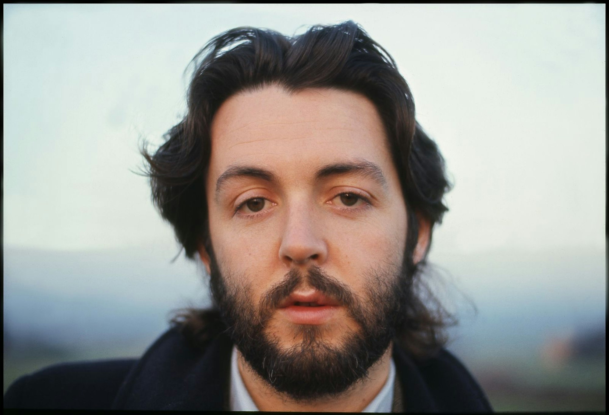 In dem Dokumentarfilm „Man On The Run“ widmet sich der oscarprämierte Filmemacher Morgan Neville dem Leben und Wirken von Paul McCartney. (Bild: Prime Video)