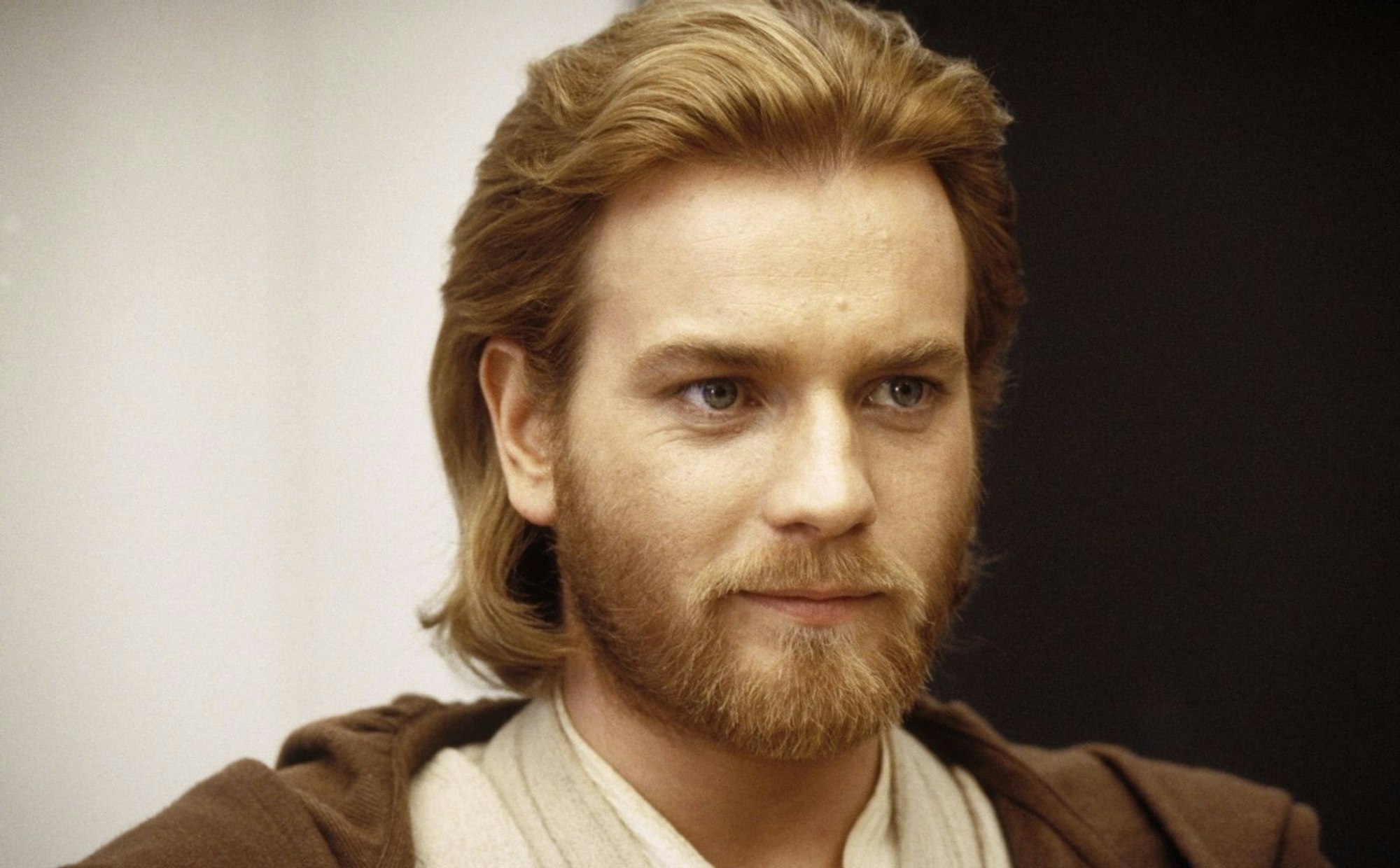 In den „Star Wars“-Episoden I bis III spielte McGregor den Yedi-Meister Obi-Wan Kenobi. Auch in der Serie „Obi-Wan Kenobi“ übernahm er 2022 die Rolle des Jedi-Meisters. (Bild: Lucasfilm Ltd.)