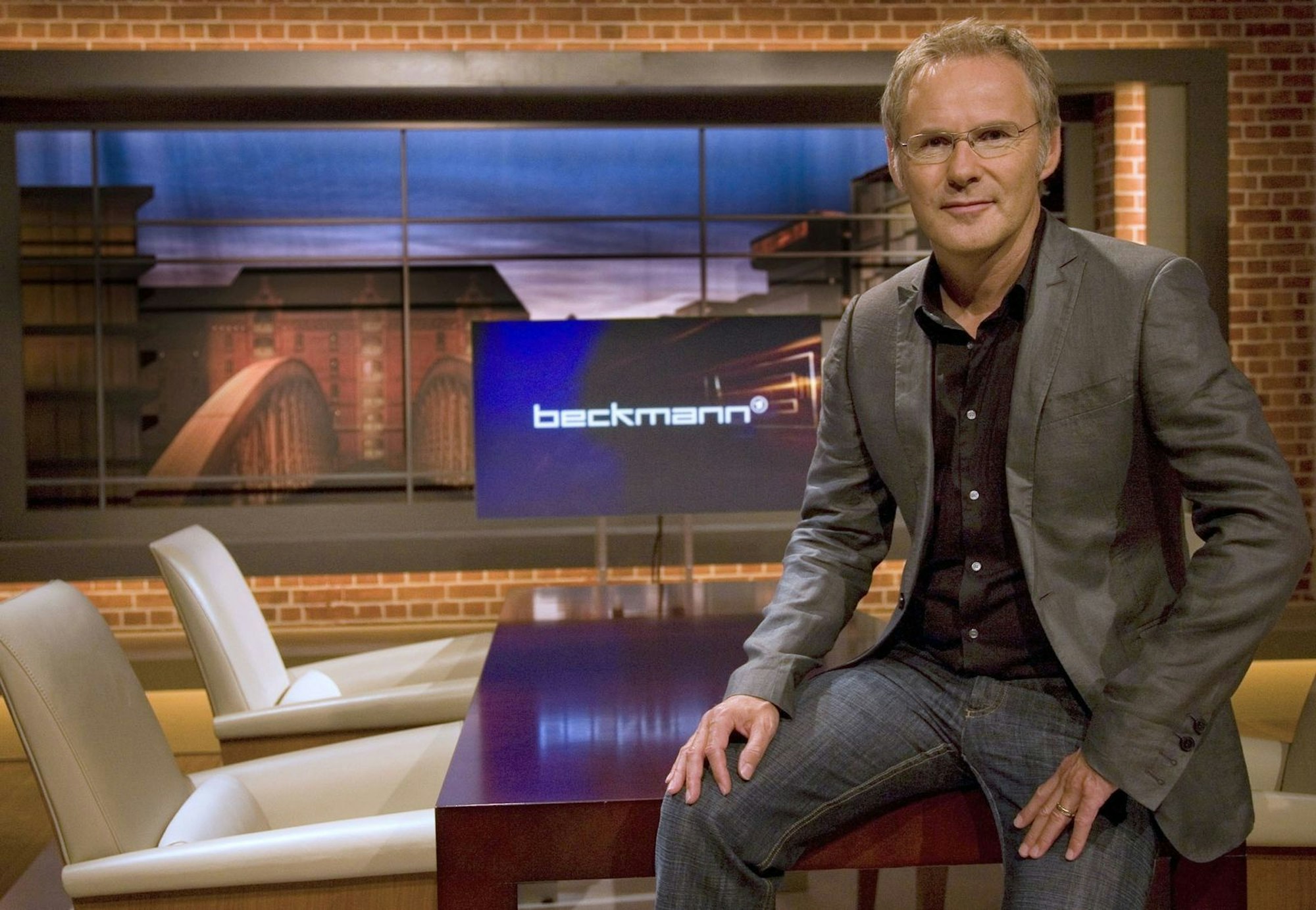 Mit seiner Talkshow „Beckmann“ zählte Reinhold Beckmann lange zu den beliebtesten TV-Moderatoren. (Bild: NDR / Morris Mac Matzen)