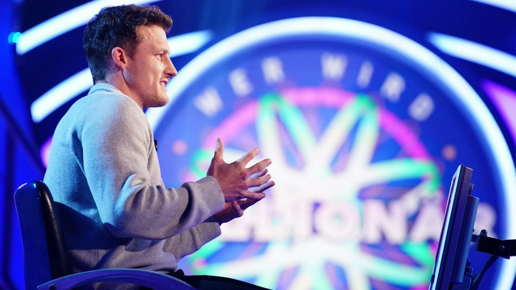 Maximilian Sonntag will seine 32.000 Euro nicht brüderlich teilen. Wird das in der Familie für Ärger sorgen? (Bild: RTL / Stefan Gregorowius)