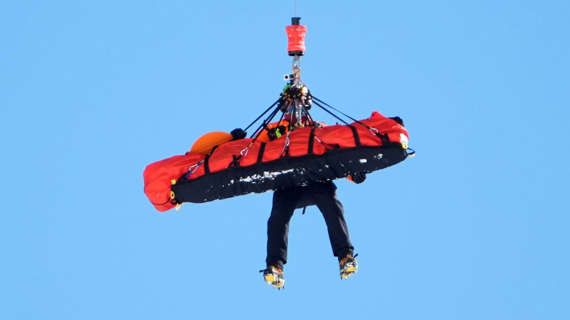 Mit dem Hubschrauber wurde Lindsey Vonn abtransportiert.