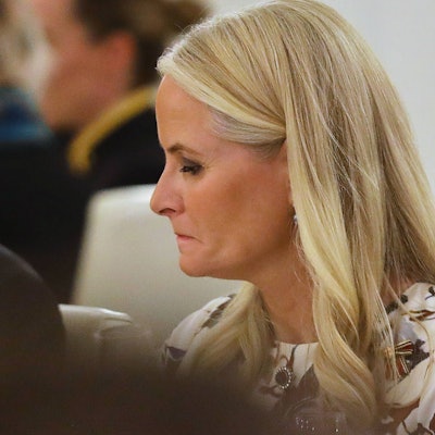 Mette-Marit von Norwegen, Seitenansicht.