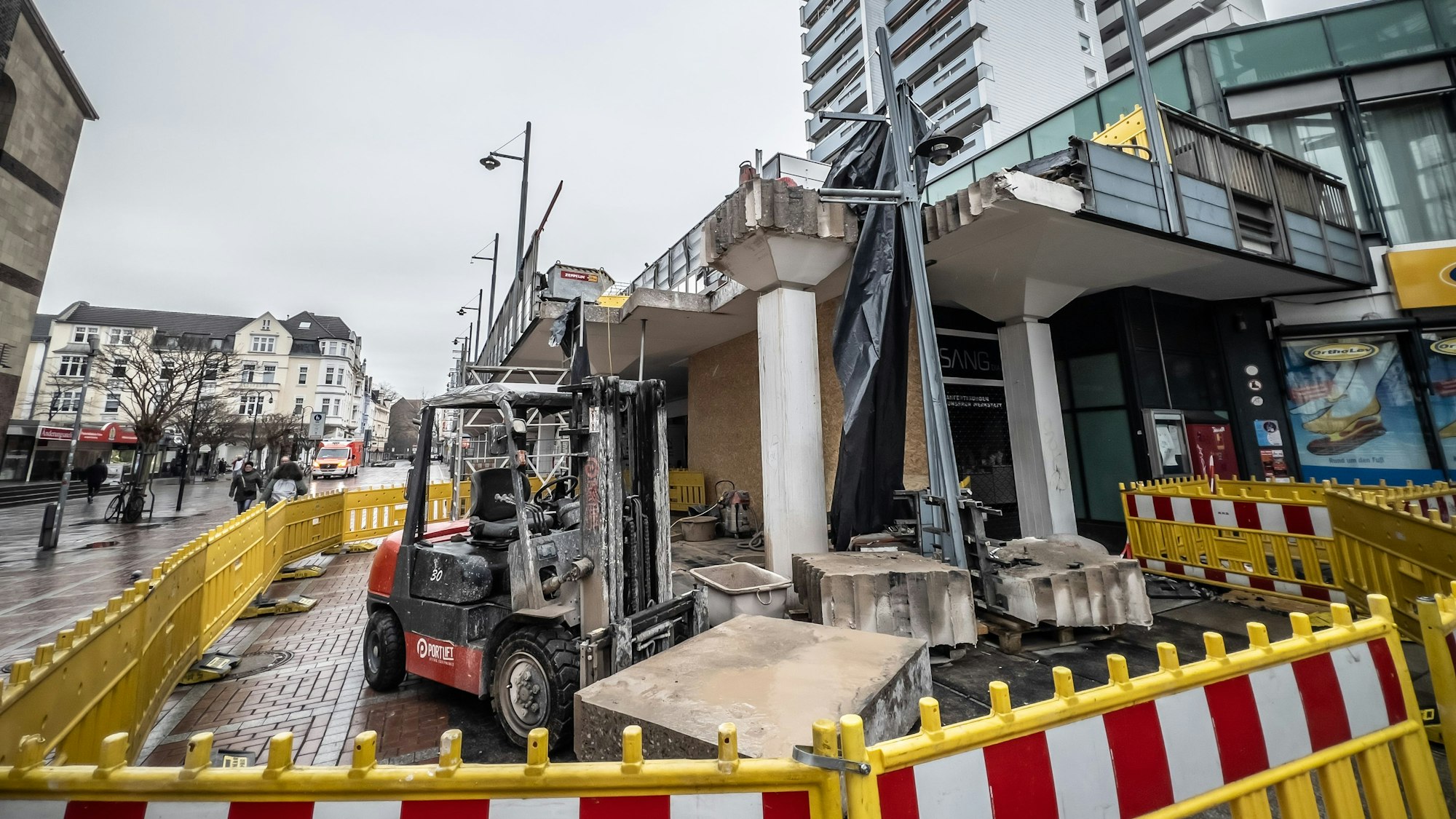 Corner 82, decathlon oder Kaufhof Bild: Ralf Krieger