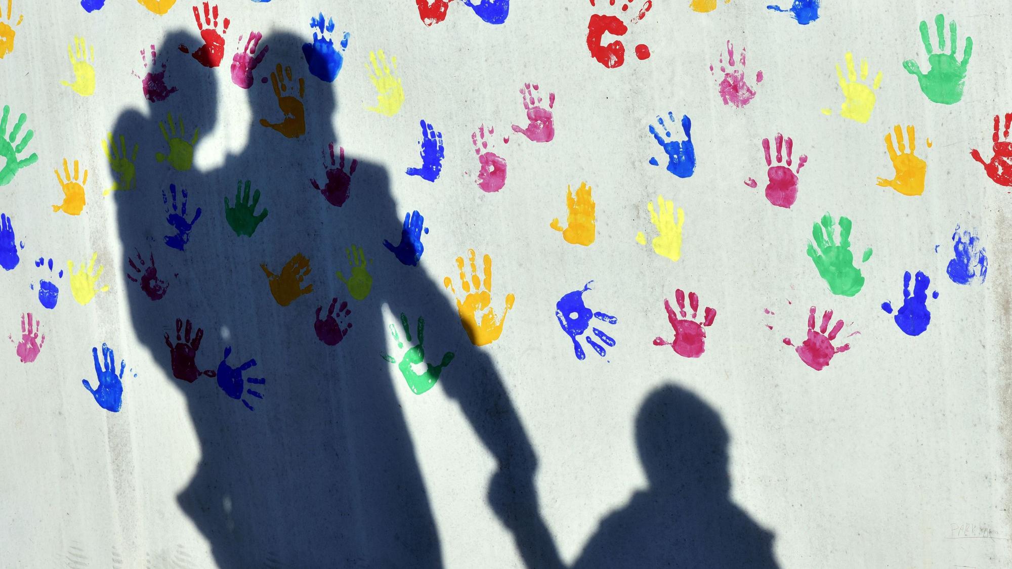 Mit einem neuen Kinderschutzentwicklungsplan verstärkt die Stadt Köln ihre Anstrengungen in Sachen Prävention, Förderung und Teilhabe von Kindern und Jugendlichen. (Archiv)