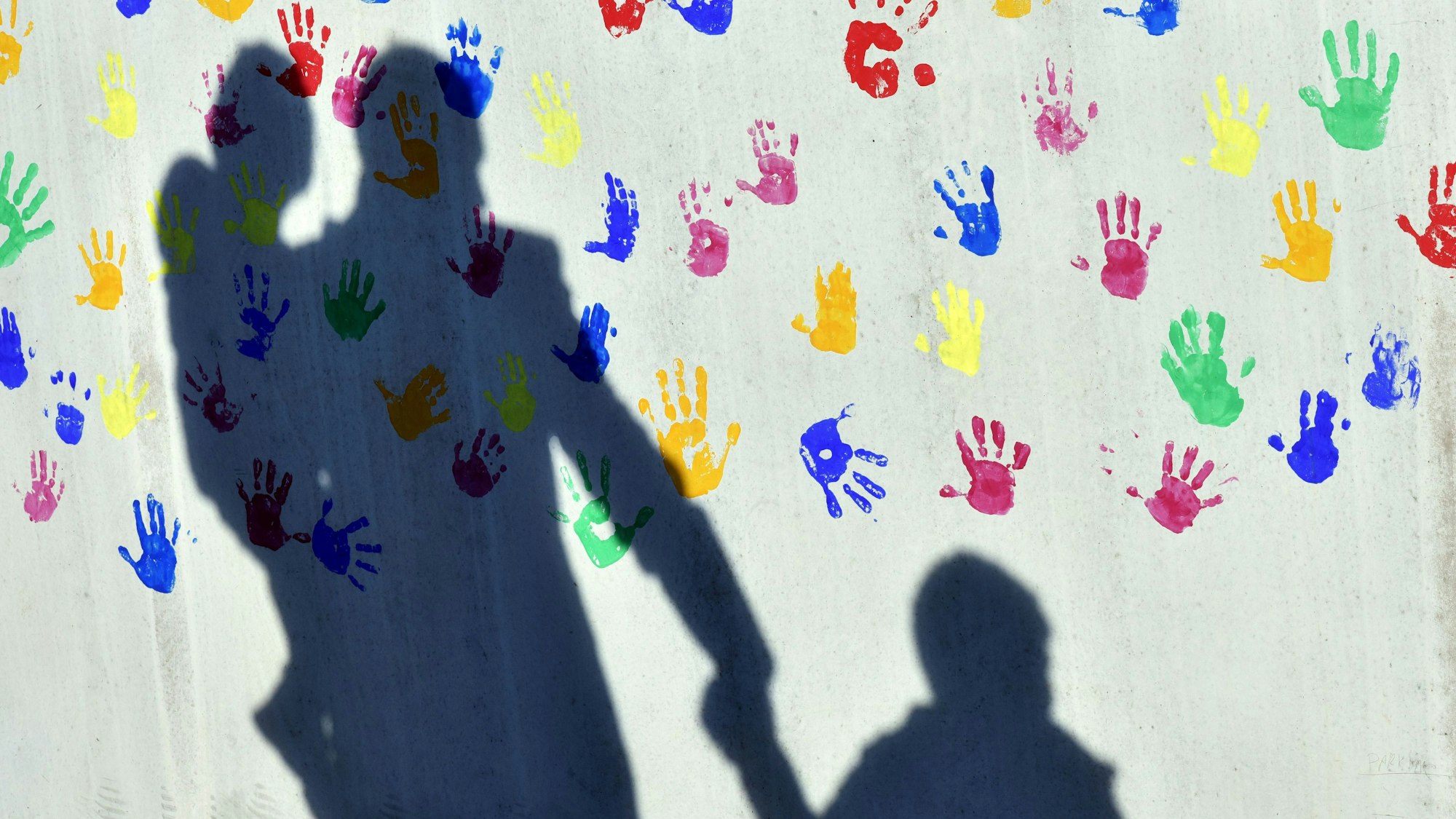 Mit einem neuen Kinderschutzentwicklungsplan verstärkt die Stadt Köln ihre Anstrengungen in Sachen Prävention, Förderung und Teilhabe von Kindern und Jugendlichen. (Archiv)