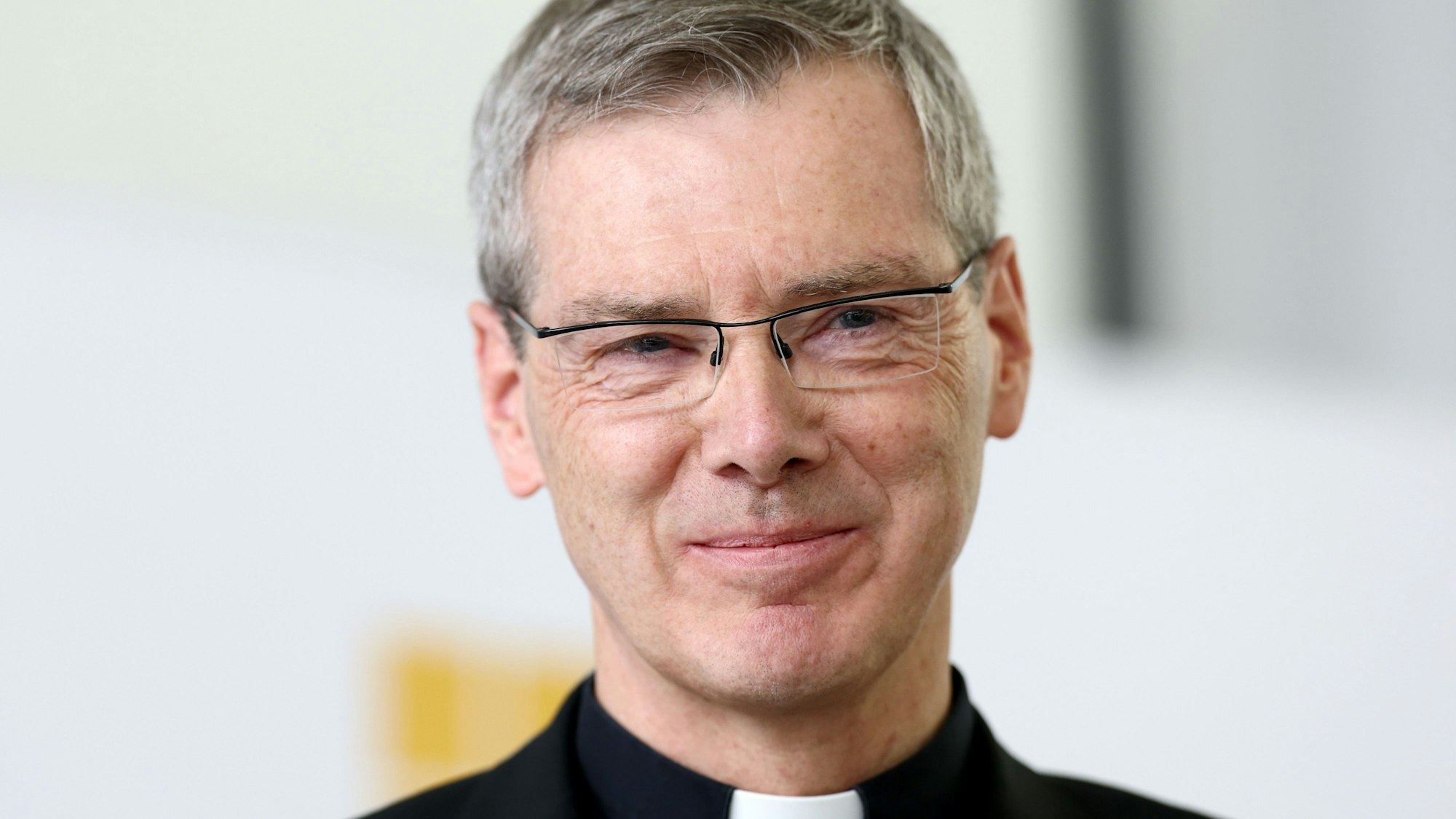 Bischof Heiner Wilmer ist neuer Vorsitzender der Deutschen Bischofskonferenz.