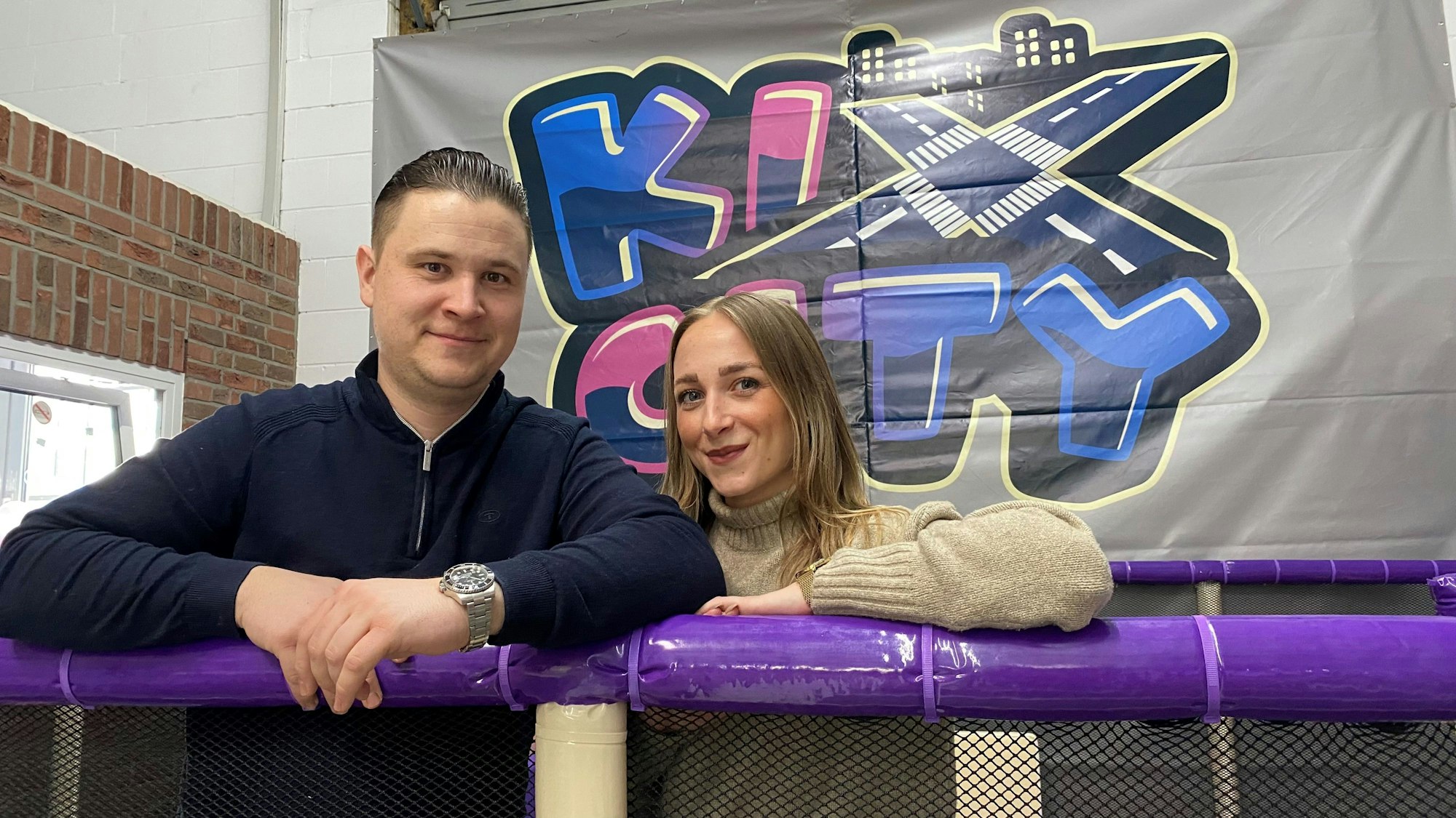 Zu sehen sind Michael Patola und seine Partnerin Vanessa Hausmann.