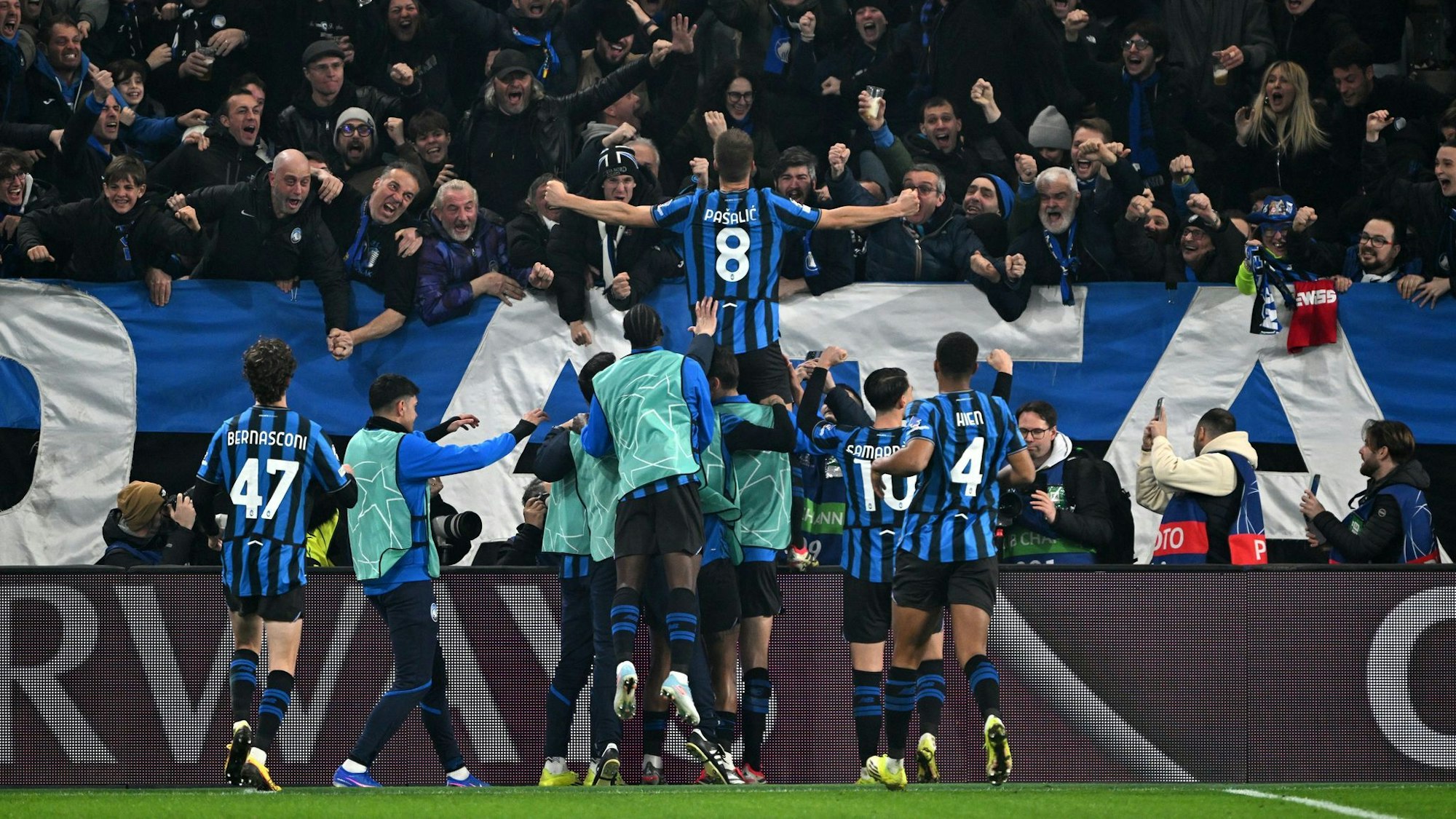 Borussia Dortmund ist gegen Atalanta Bergamo aus der Champions League ausgeschieden.