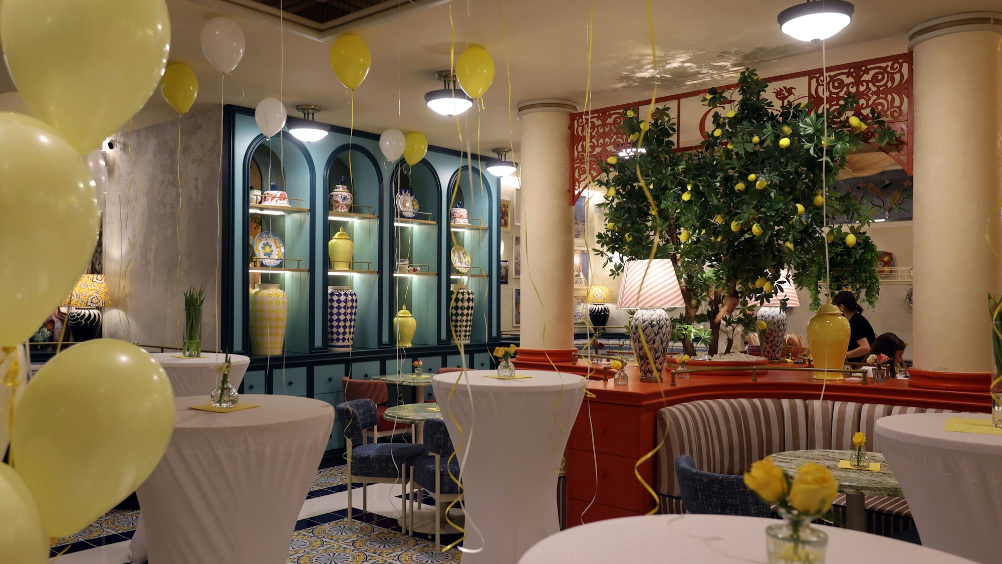 Innenraum des Café Caprista - Belgisches Viertel.