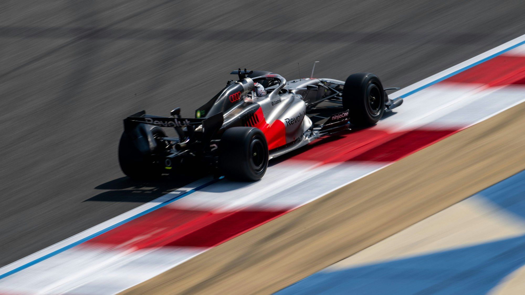 Nico Hülkenberg drehte auf der Rennstrecke in Bahrain viele Runden mit dem Audi.
