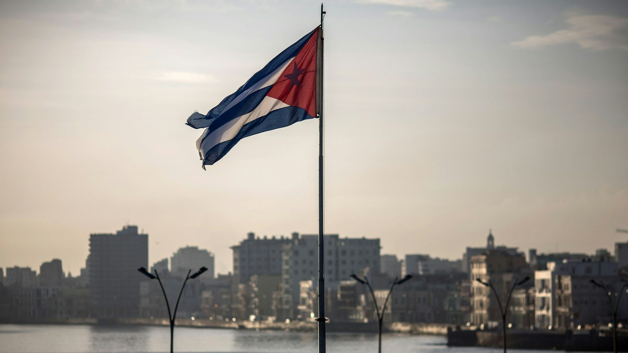 Die Küstenwache hat nach eigenen Angaben auf ein in den USA registriertes Boot geschossen.