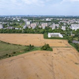 Auf dieser Fläche am Neubrücker Ring wurden die beiden Weltkriegsbomben gefunden. Hier soll ein neues Wohnviertel entstehen.