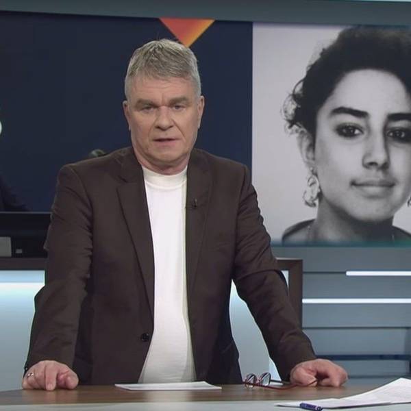 Der Kölner Kommissar Markus Weber im Gespräch mit ZDF-Moderator Rudi Cerne bei „Aktenzeichen XY ... ungelöst“.