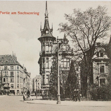 Das Bild zeigt eine historische Aufnahme vom Sachsenring in Köln.