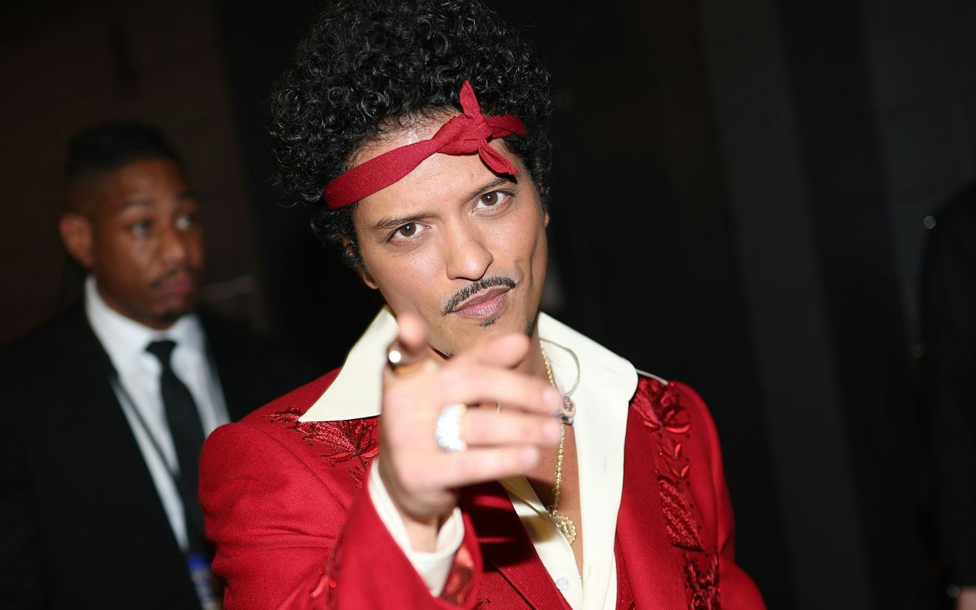 Zehn Jahre nach seinem letzten Solo-Album meldet sich Bruno Mars mit seiner neuen Platte „The Romantic“ zurück. (Bild: Getty Images / The Recording Academy / Matt Winkelmeyer)