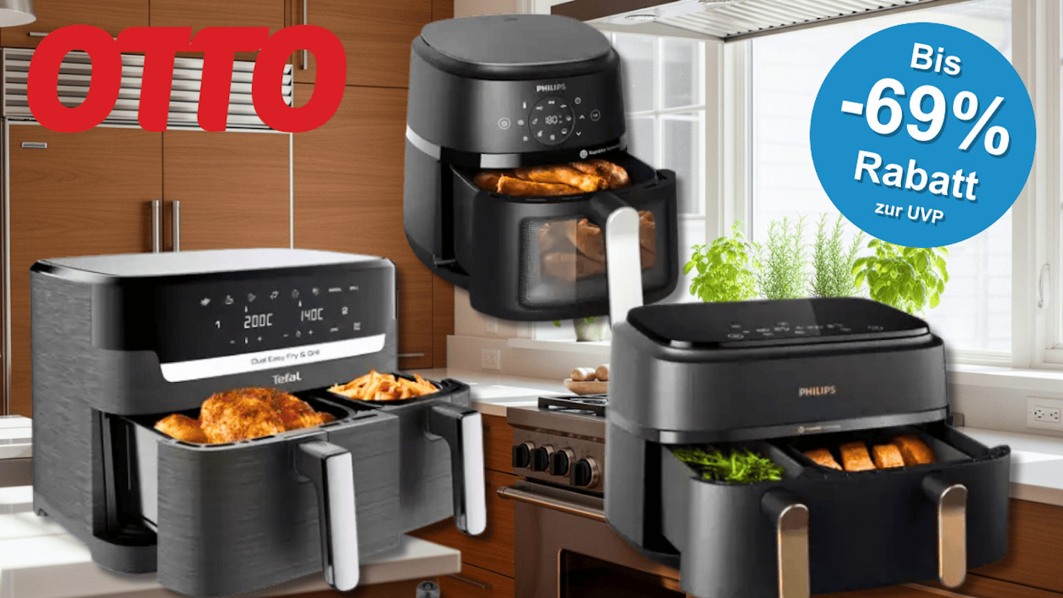 3 Airfryer vor einem Küchen-Hintergrund.