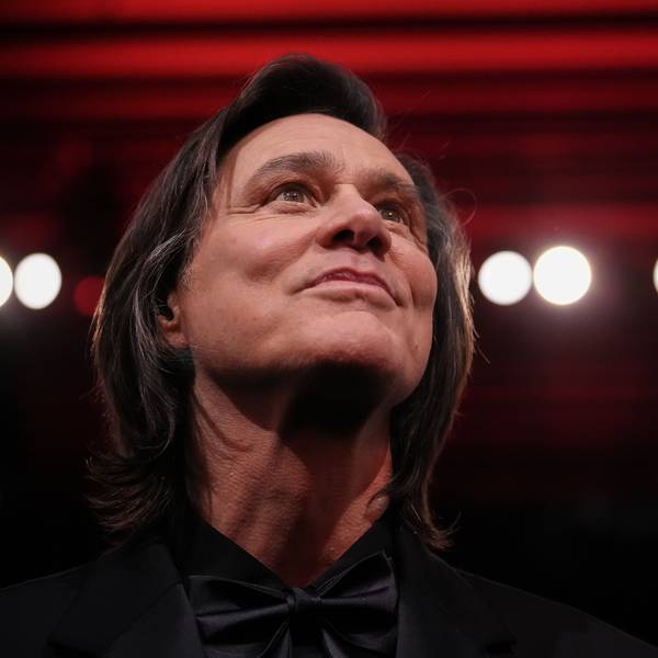26.02.2026, Frankreich, Paris: Der kanadische Schauspieler Jim Carrey schaut vor der 51. Verleihung der Cesar Awards zu. Foto: Aurelien Morissard/AP/dpa +++ dpa-Bildfunk +++