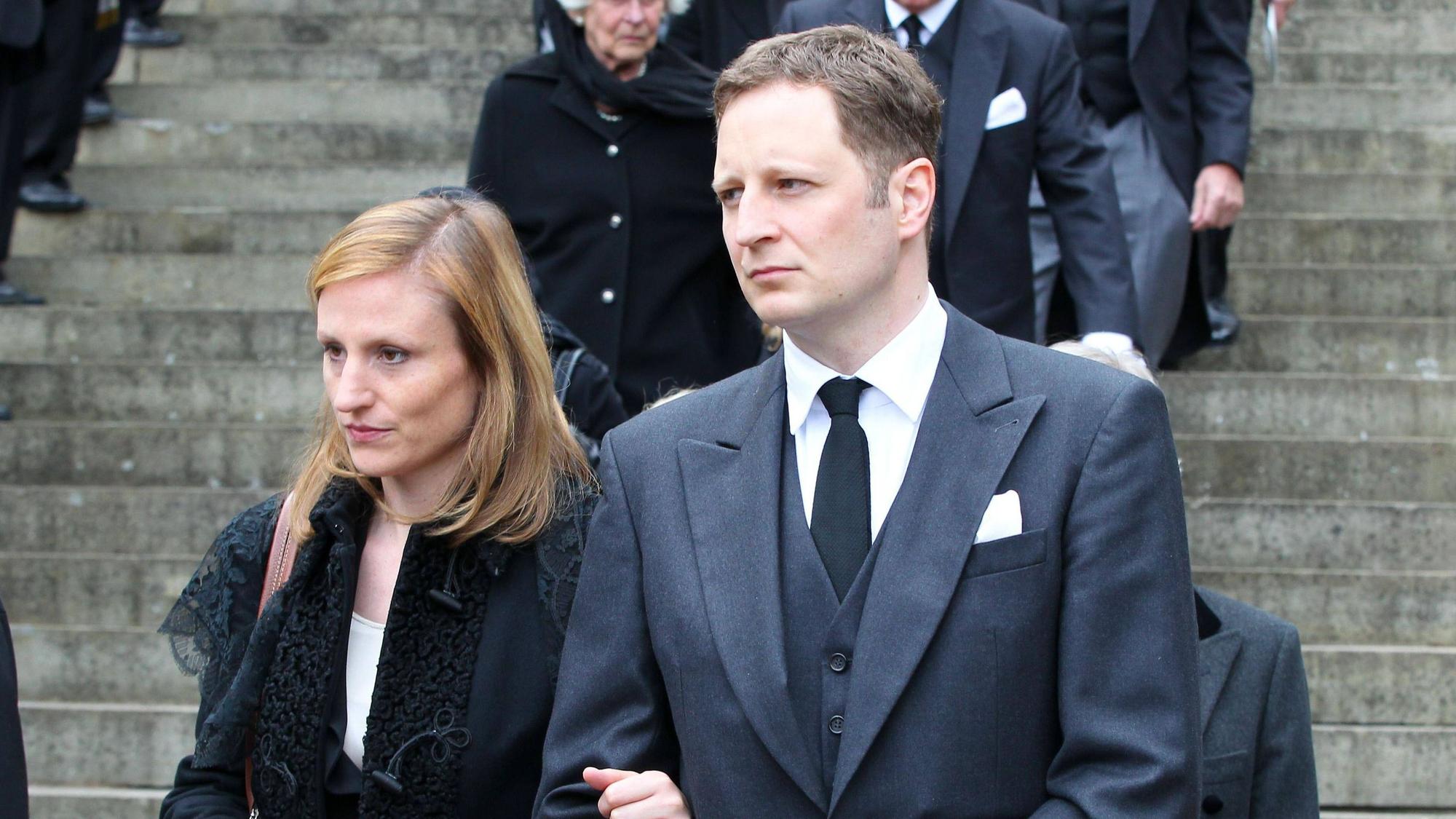 Georg Friedrich Prinz von Preußen und seine Frau Sophie bei einer Trauerfeier.