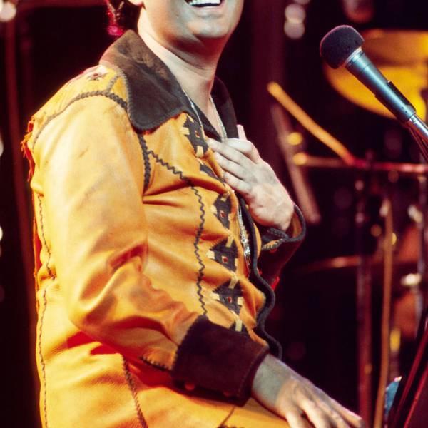 Neil Sedaka bei einem Konzert Anfang der 1980er Jahre.