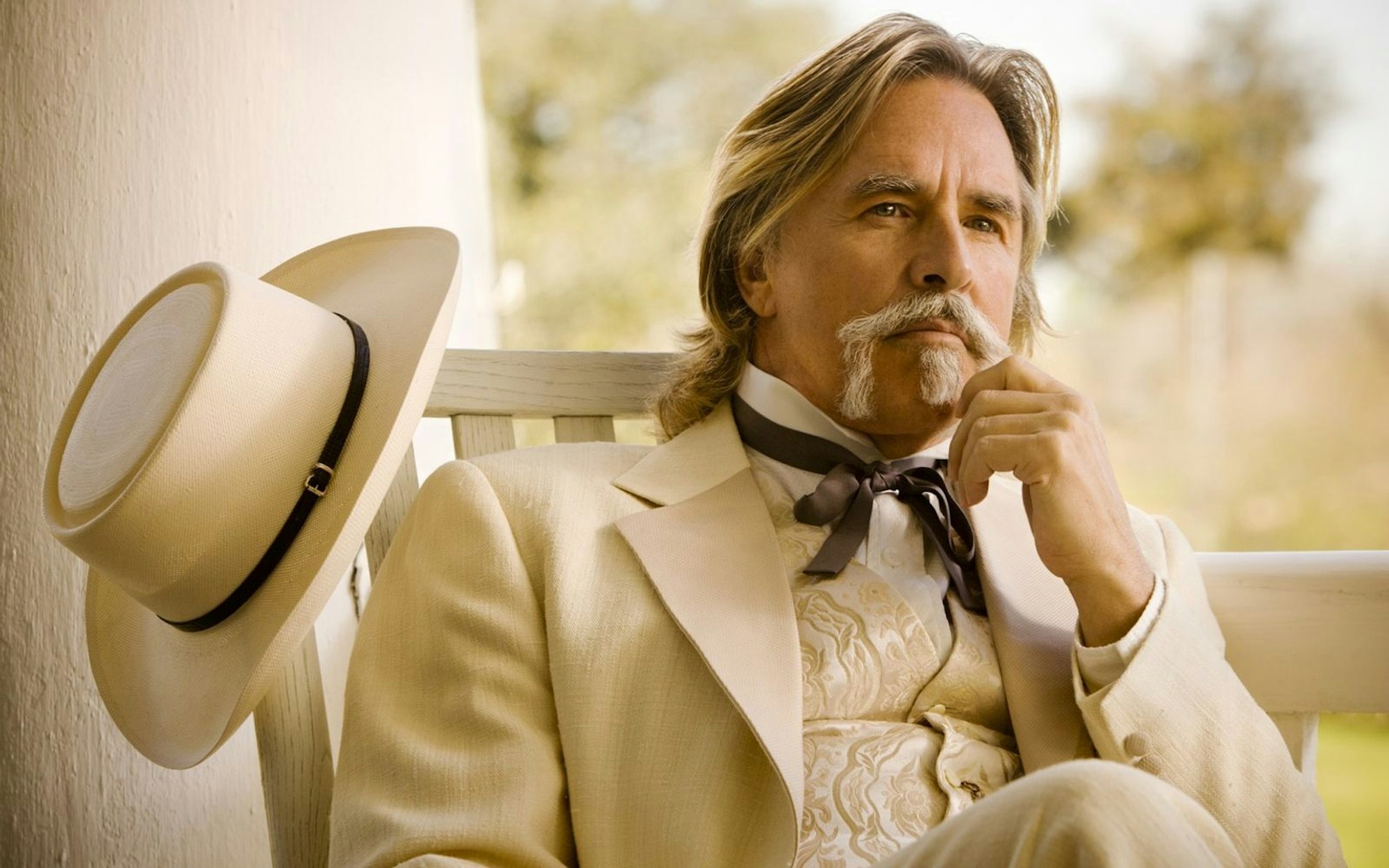 Don Johnson begeistert mit einem großartigen Kurzauftritt als tumber Plantagenbesitzer. (Bild: 2012 Columbia Pictures Industries, Inc. All Rights Reserved.)