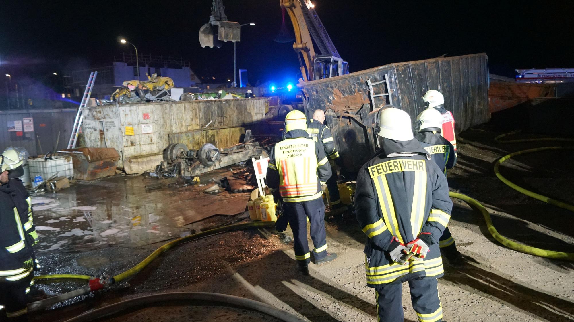 Das Bild zeigt den Einsatz der Feuerwehr in Zülpich.