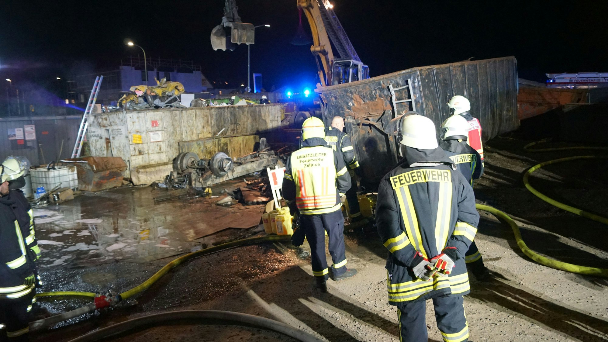 Das Bild zeigt den Einsatz der Feuerwehr in Zülpich.