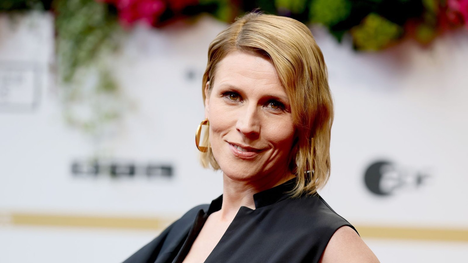 Schauspielerin Franziska Weisz ist als Ermittlerin zurück: Die ehemalige „Tatort“-Kommissarin ist ab 6. März im neuen ZDF-Feitagskrimi „Mordufer“ zu sehen. (Bild: 2025 Getty Images/Andreas Rentz)