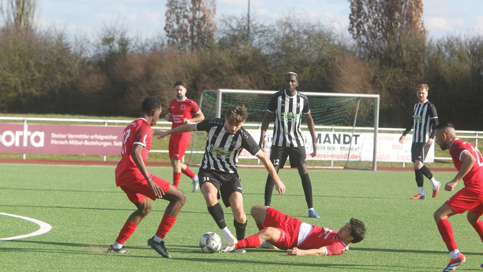 Gerrit Vos (am Ball)