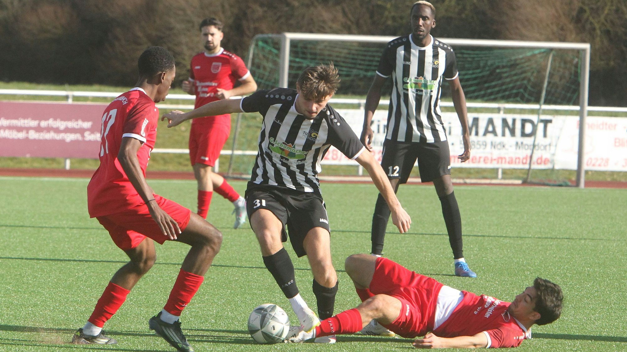Gerrit Vos (am Ball)