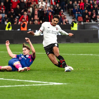 Deutschland: Bundesliga 2025 2026 - 24. Spieltag, Bayer 04 Leverkusen vs. 1. FSV Mainz 05 28.02.2026 BayArena, Nordrhein-Westfalen Tor zum 1:1 durch Jarell Quansah 4 *** Germany Bundesliga 2025 2026 Matchday 24, Bayer 04 Leverkusen v 1 FSV Mainz 05 28 02 2026 BayArena, North Rhine-Westphalia Goal for 1 1 by Jarell Quansah 4 Copyright: xCelinaxLeiersx