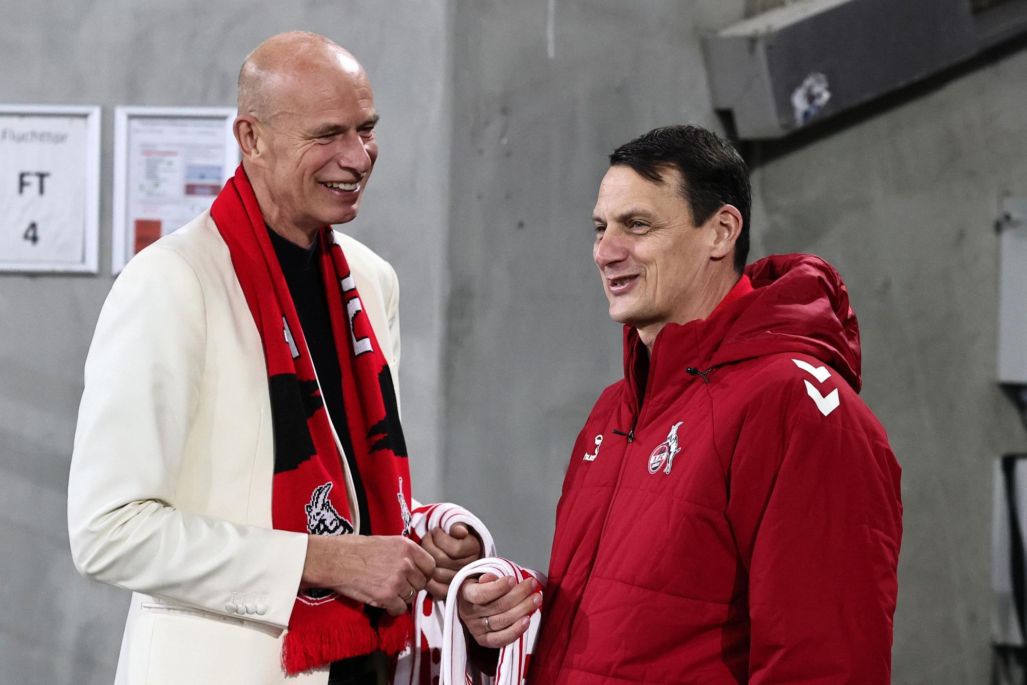 1. FC Köln vs. VFL Wolfsburg, 20. Spieltag, 30.01.2026, 20.30 Uhr, von links: Jörn Stobbe, Ulf Sobek (1. FC Köln), Bild: Herbert Bucco