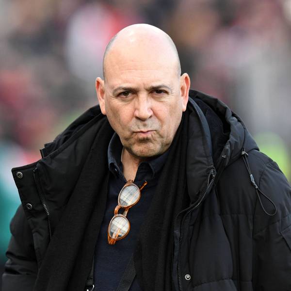 Fernando Carro guckt ernst.