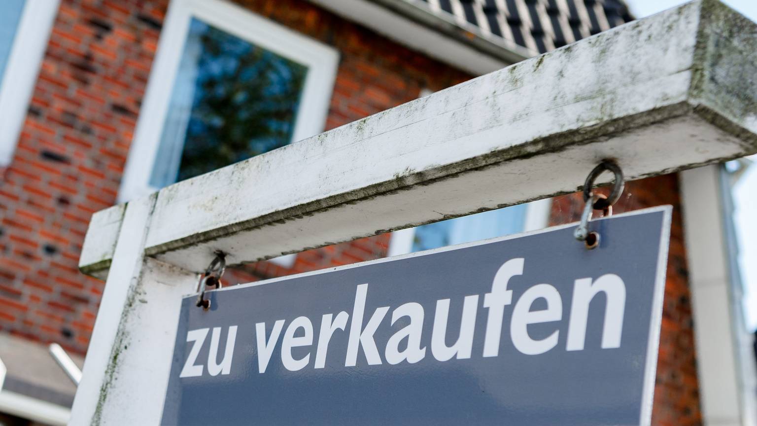 Die Immobilienpreise im Rhein-Sieg-Kreis sind 2025 grundsätzlich eher angestiegen. (Symbolbild)