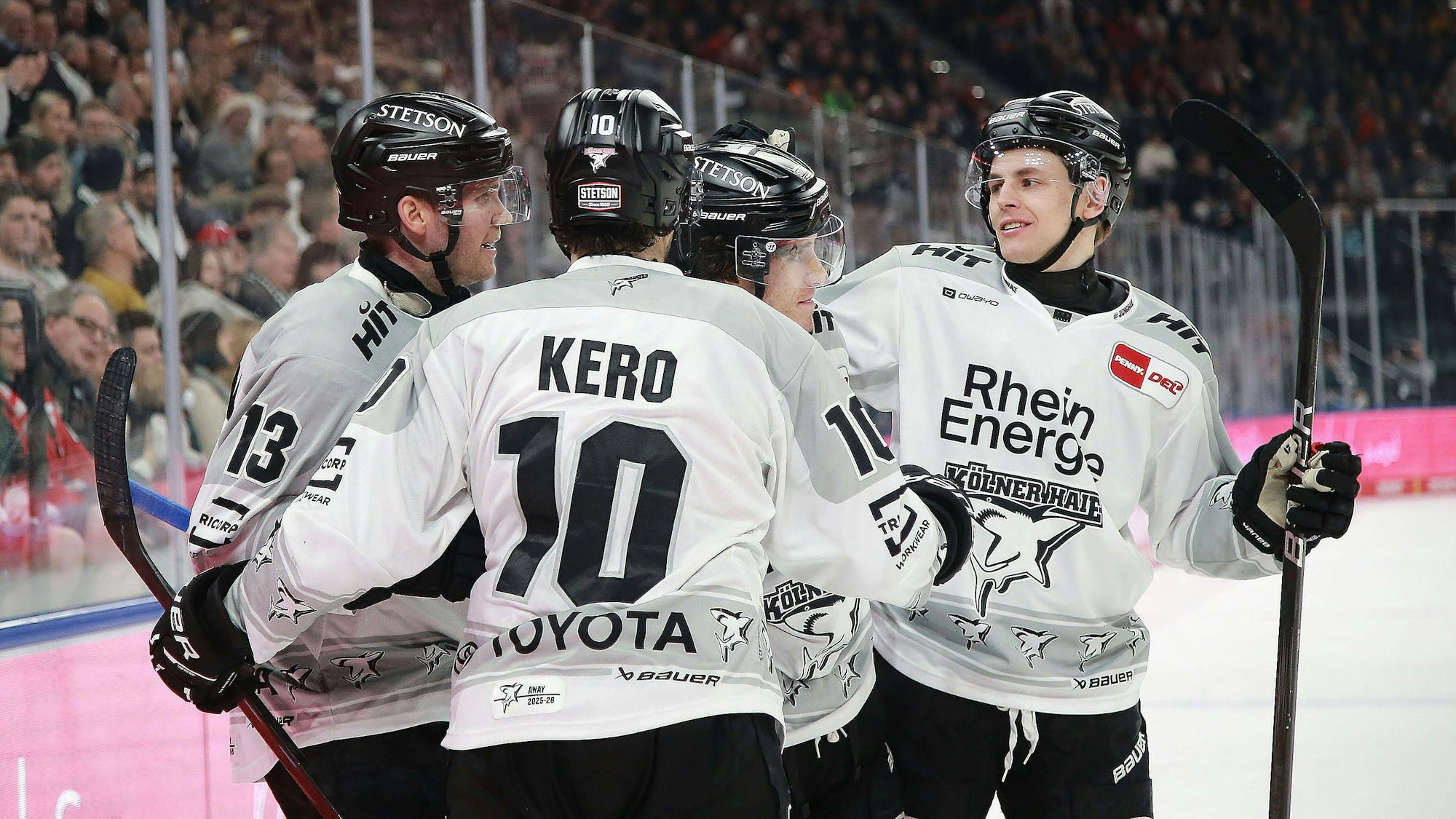 Jubel bei den Profis der Kölner Haie