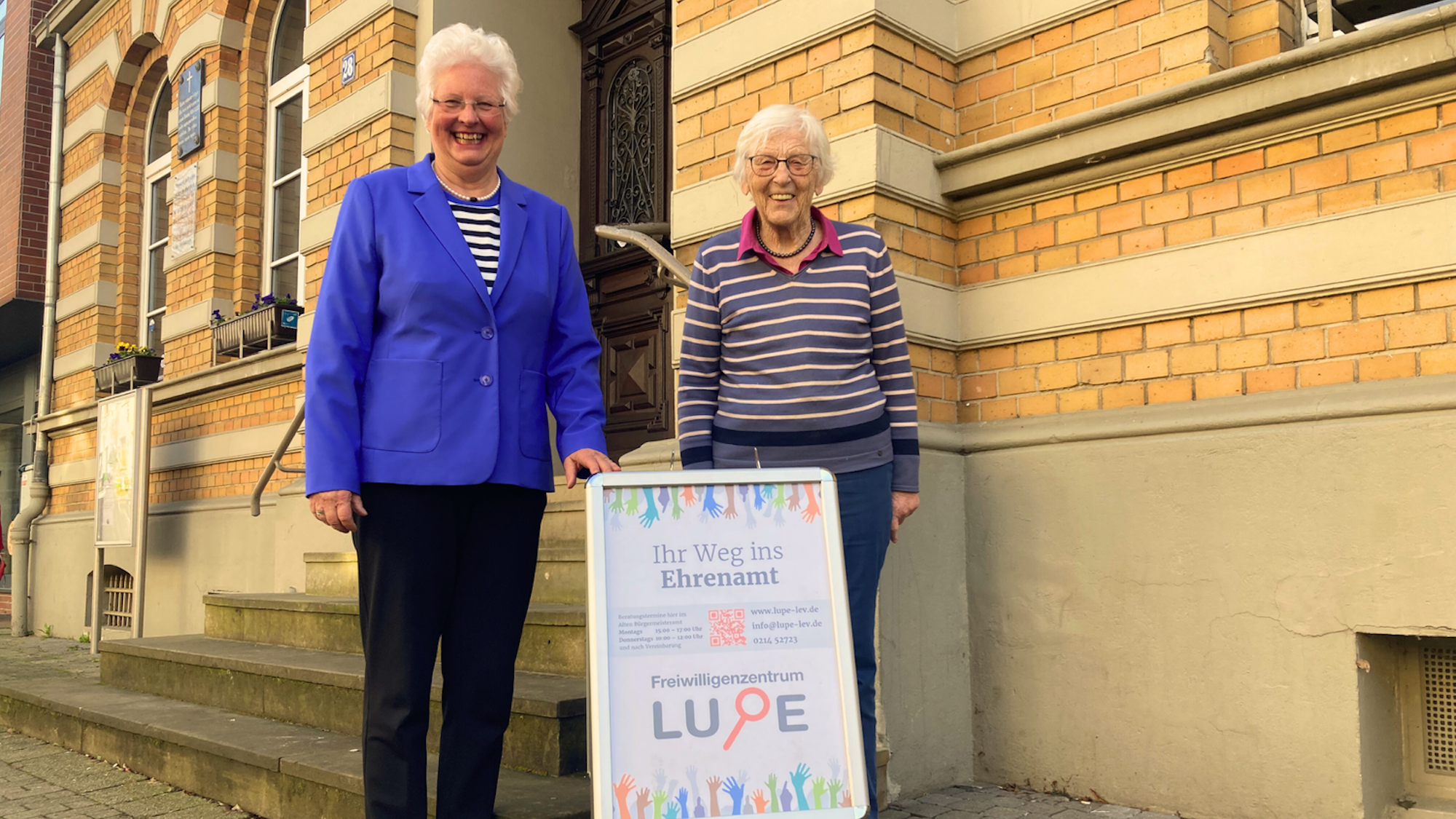 Monika Berger-Lohr und Waltraud Liesenklas (v.l.) beraten seit 30 Jahren im Freiwilligenzentrum Lupe.