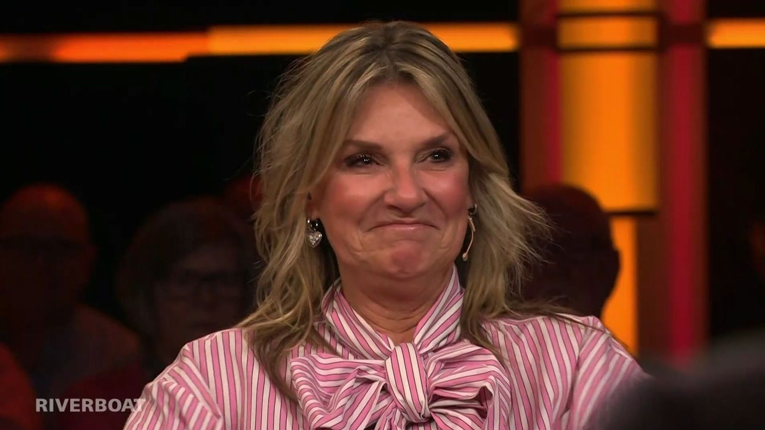 Kim Fisher trauert um einen „Riverboat“-Kollegen. (Bild: MDR)