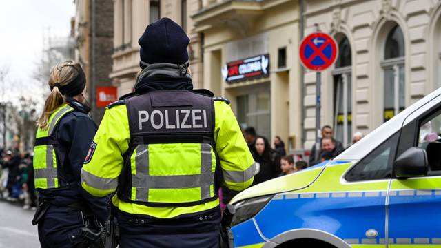 17.02.2026, Köln: Polizeieinsatz in Mülheim. Foto: Uwe Weiser