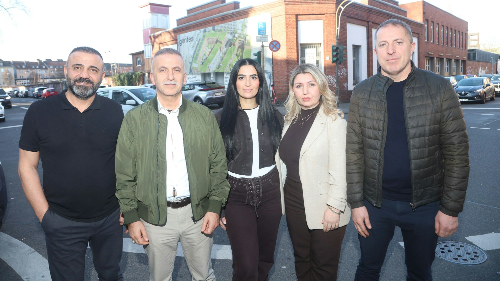 27.02.2026, Köln: Auf der Keupstraße Ecke Schanzenstraße verkommt ein Gelände mit alten Fabrikhallen zu einem Hotspot von Drogenabhängigen. Ursprünglich sollte an dieser Stelle eine Gedenkstätte für die NSU-Opfer entstehen. Foto: Arton Krasniqi