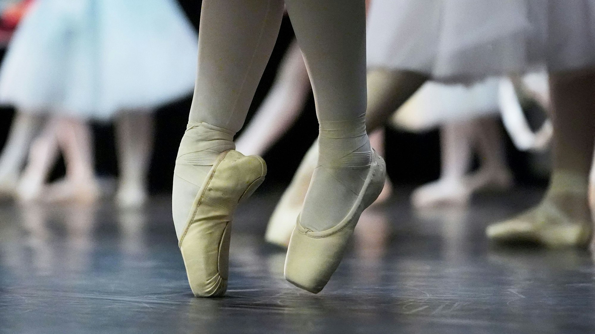 Ballettschuhe im Einsatz. (Symbolbild)