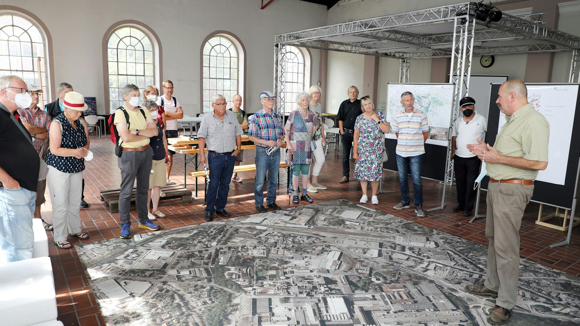 Lesertour über das Zanders-Gelände im Sommer 2022