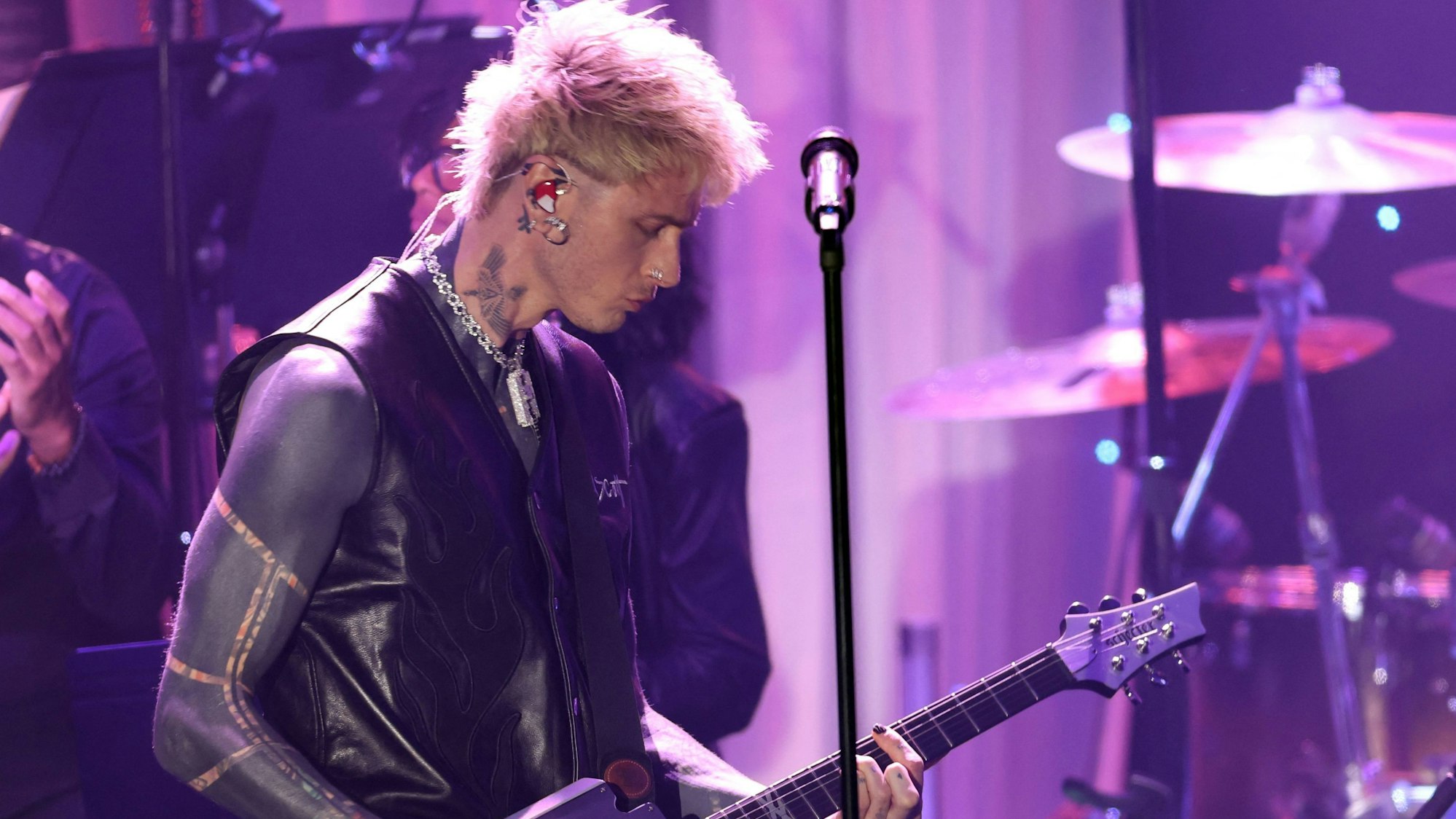 US-Rapper MGK aka Machine Gun Kelly bei einem Auftritt im Januar in Beverly Hills (Kalifornien).