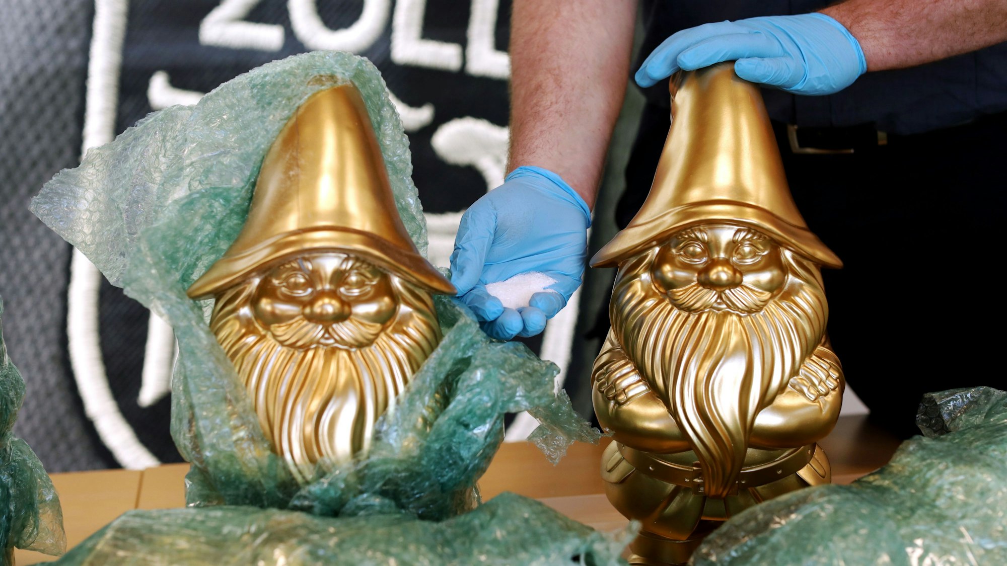 Gartenzwerge, in denen Ketamin versteckt war