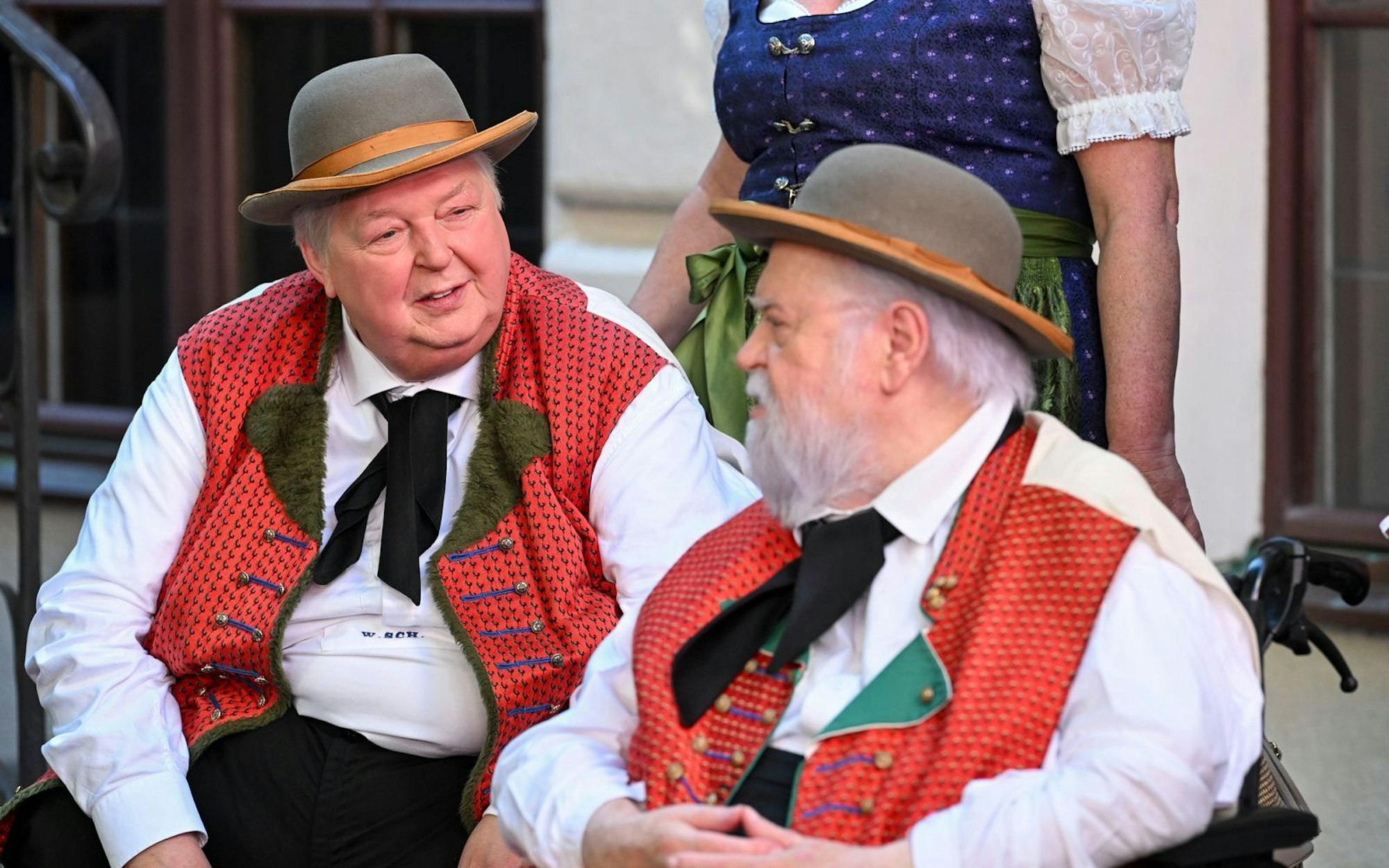 Wildecker Herzbube Wolfgang Schwalm (71, links) tritt in Zukunft mit dem TV-Koch Mirko Reeh auf. Er ist der Neffe von Wilfried Gliem (79, rechts). (Bild: 2025 Getty Images/Hannes Magerstaedt)