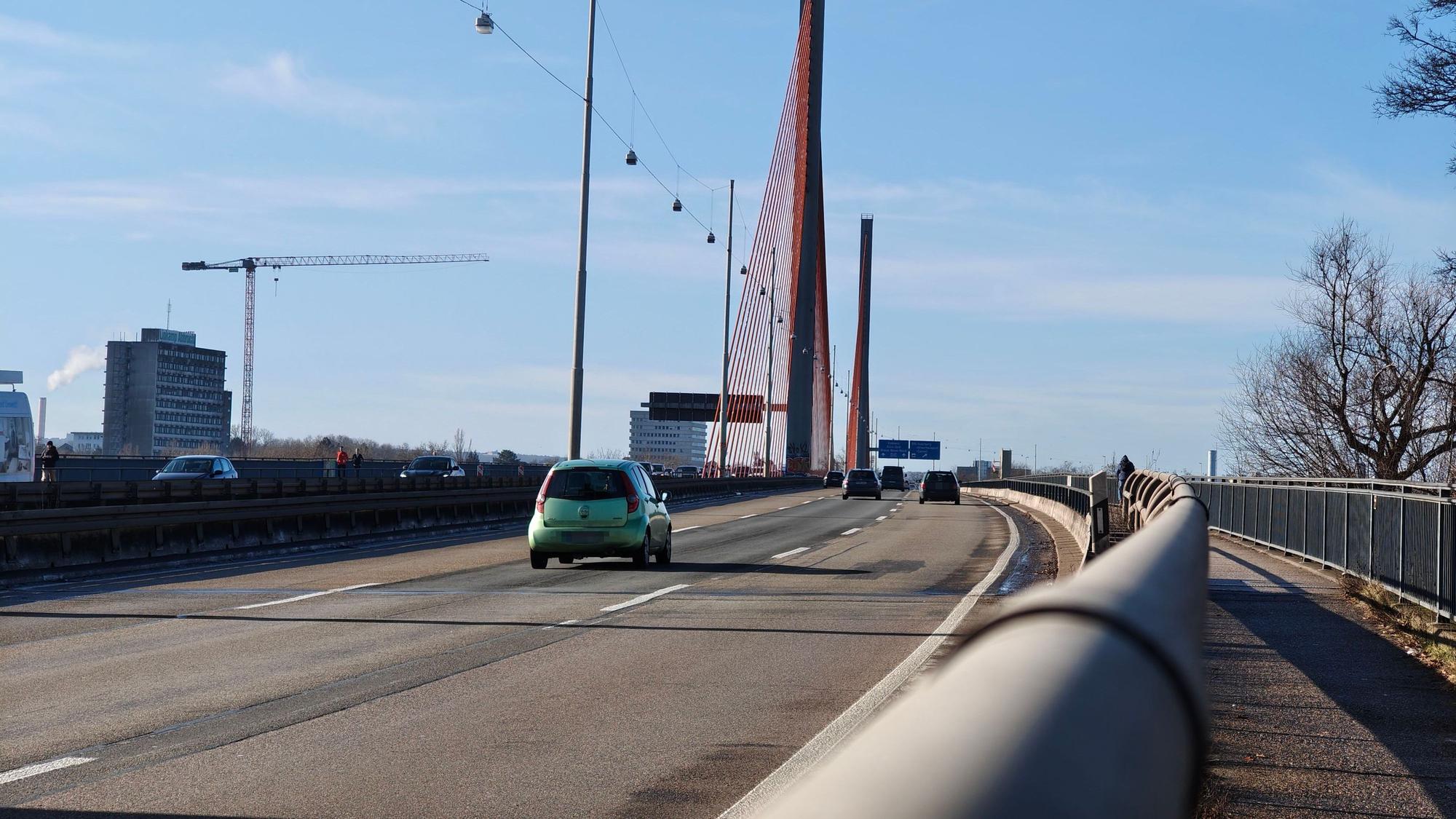 Die Nordbrücke wird ab sofort für den Autoverkehr gesperrt. (Archivbild)