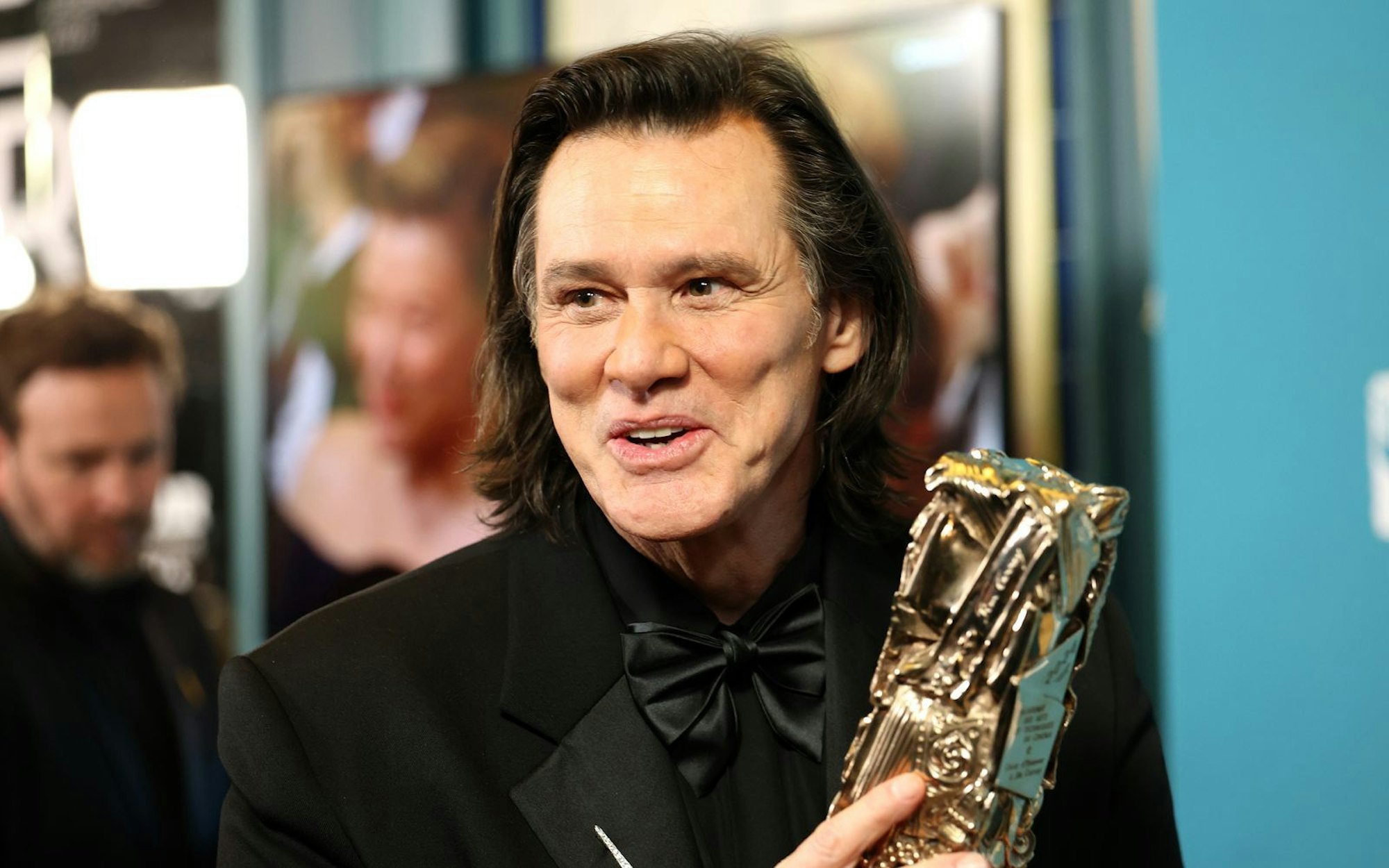 Ist das Jim Carrey oder ist das ein Doppelgänger des Hollywood-Stars? Der Auftritt des Schauspielers bei der César-Verleihung hat für wilde Spekulationen gesorgt. (Bild: 2026 Getty Images/Aurore Marechal)