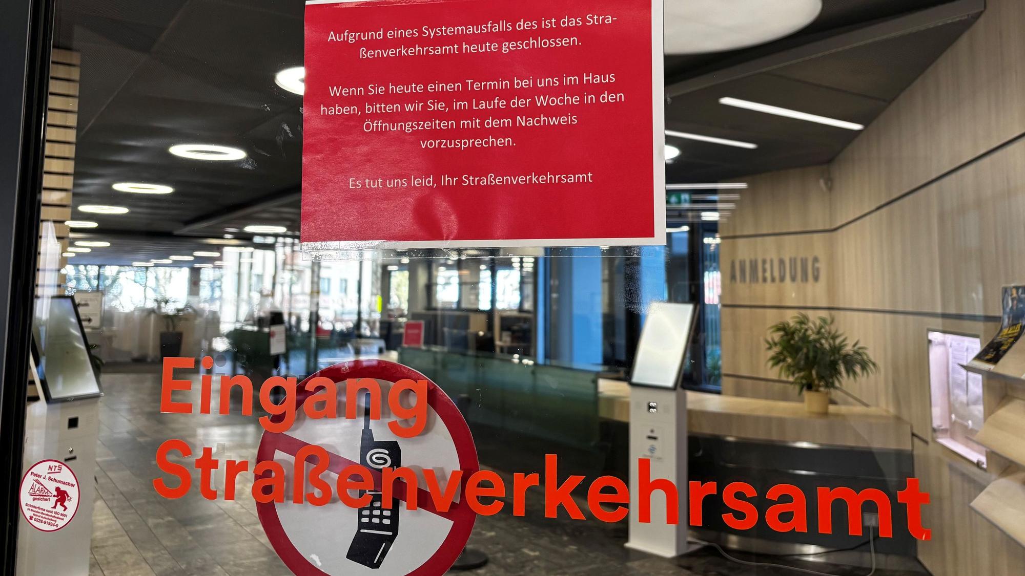 Das Straßenverkehrsamt blieb am Dienstag wegen eines Systemausfalls geschlossen.