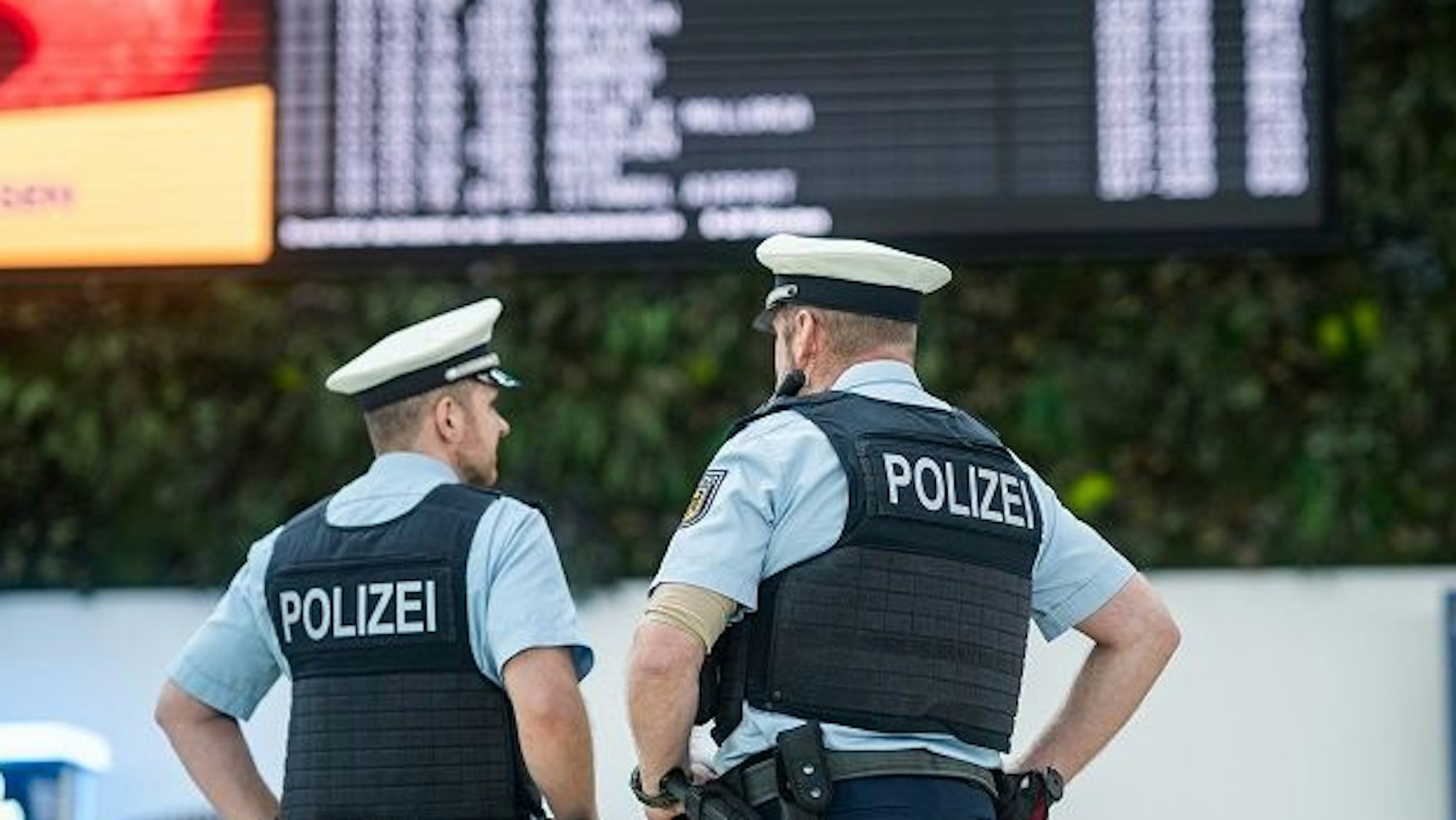 Ein Wagen der Bundespolizei am Flughafen Köln/Bonn. (Symbolbild)