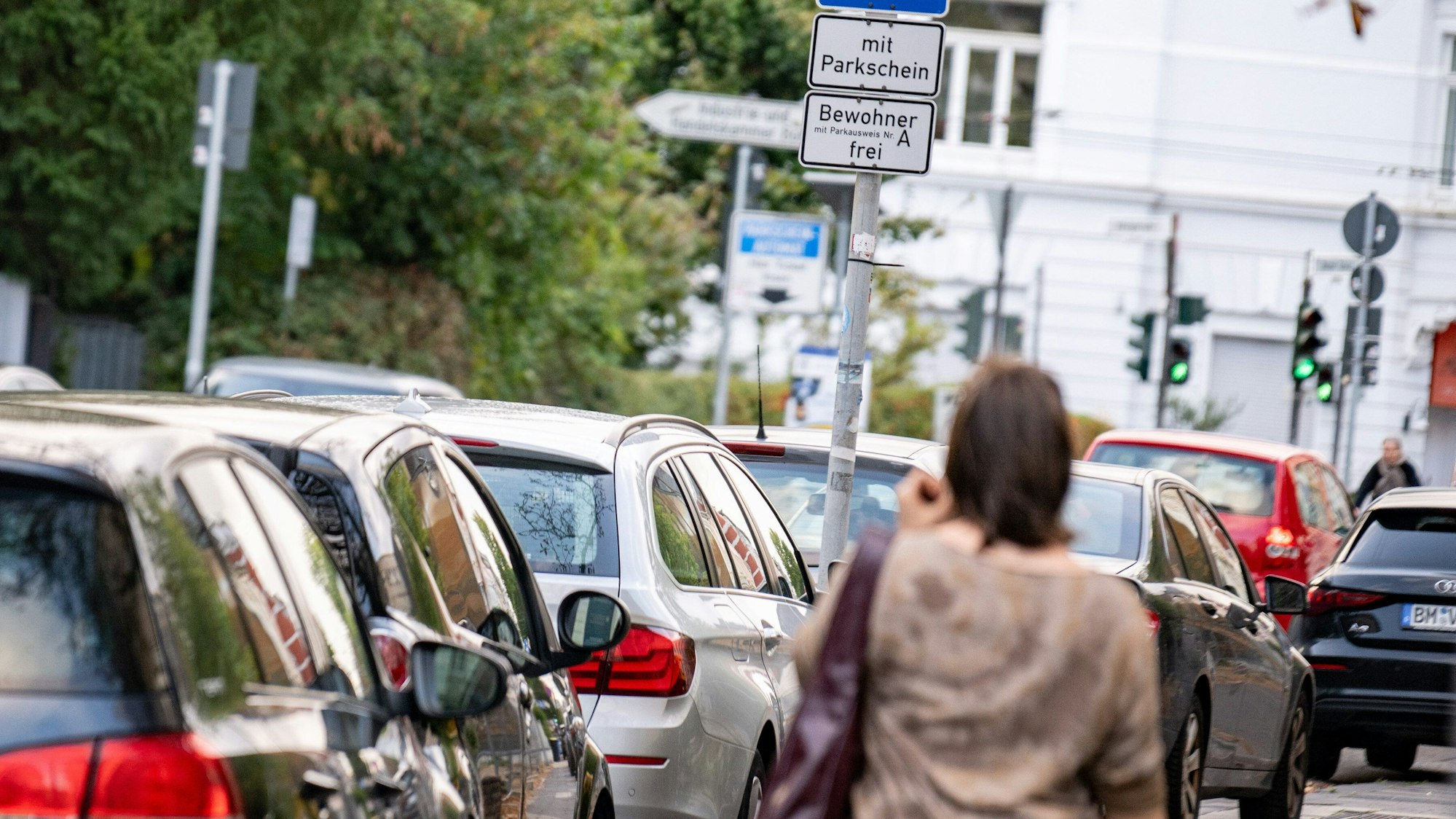 Bonner Stadtverwaltung lehnt Besucherparktickets ab. Parkraumbewirtschaftung und Anwohnerparken im Bonner Talweg