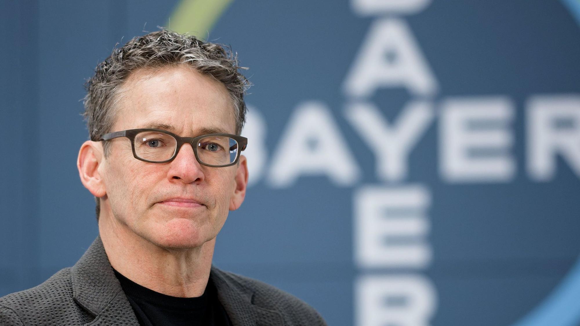 Bayer-Chef Bill Anderson meldet sich zum Thema Campus zu Wort.